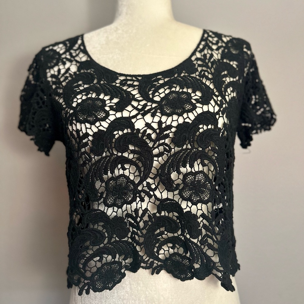 Forever 21 Top - Picture 1 of 2